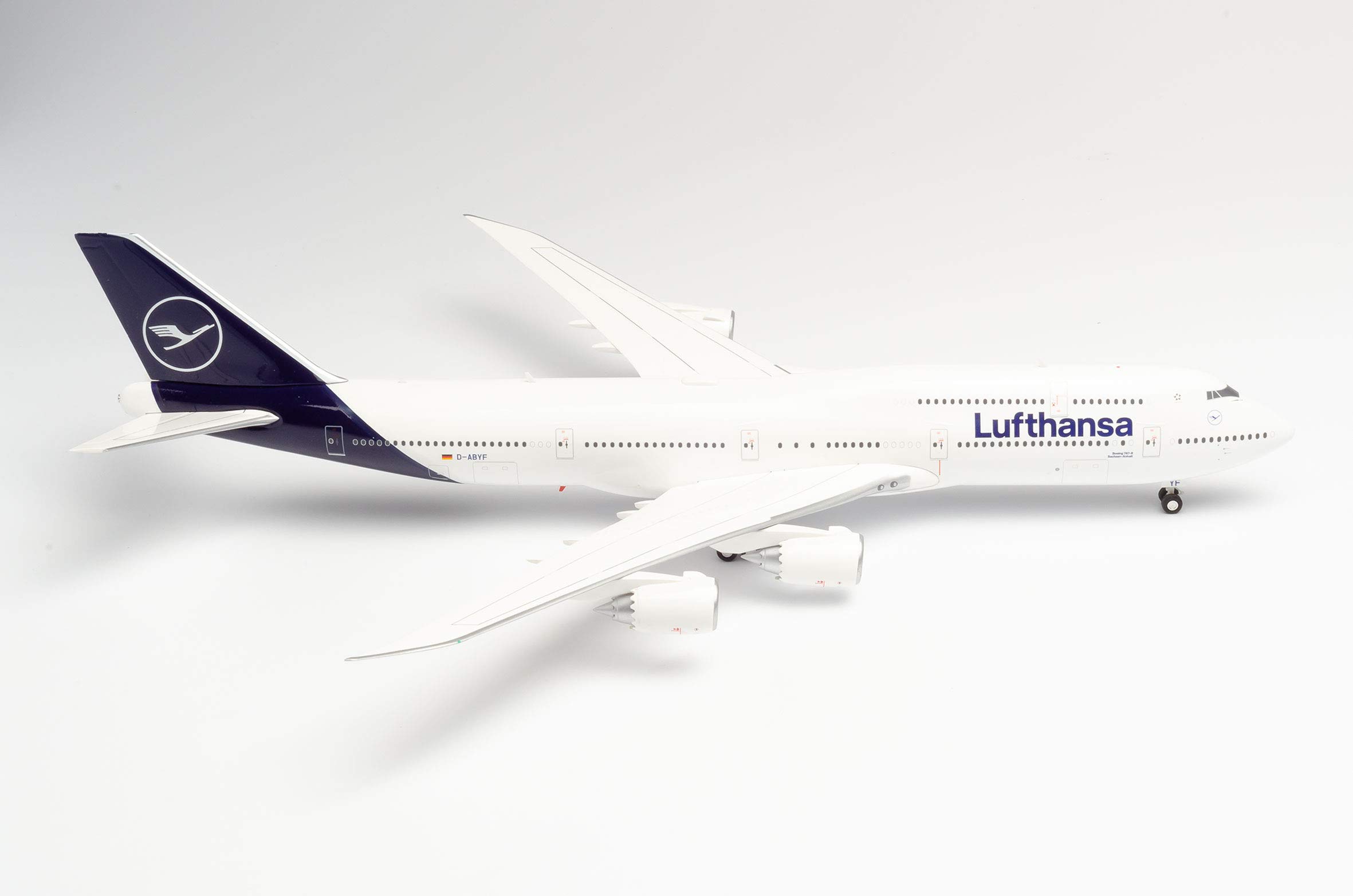 Amazon | herpa 1/200 747-8i ルフトハンザ航空 新塗装 D-ABYA Amazon | herpa 1/200 747-8i ルフトハンザ航空 新塗装 D-ABYA